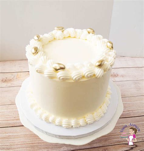 Simple White Buttercream Wedding Cakes