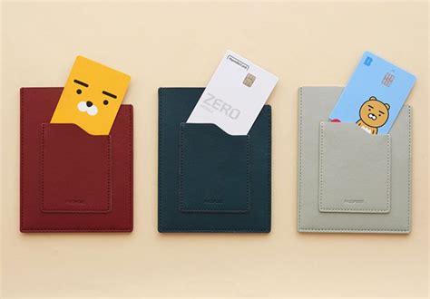 MochiThings: Slim Leather Passport Holder