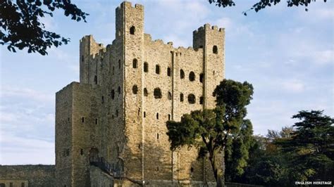 Rochester Castle marks Magna Carta siege anniversary - BBC News