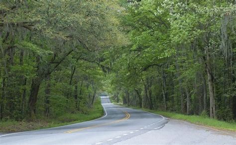 Top 31 Most Dangerous Roads in the US for Truckers