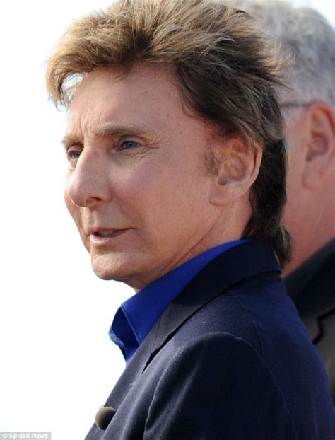 Barry Manilow displays a surprisingly taut face during TV interview in LA | Daily Mail Online