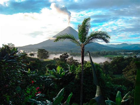 Volcanoes of Costa Rica: Discover Active, Dormant & Crater Lakes