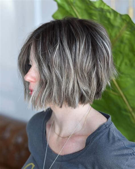 23 Hottest Chin-Length Hair Ideas: Haircuts + Hairstyles for 2021 Short Length Haircuts, Short ...