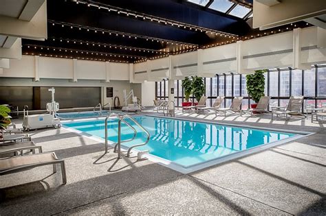 Hilton St. Louis at the Ballpark Pool: Pictures & Reviews - Tripadvisor