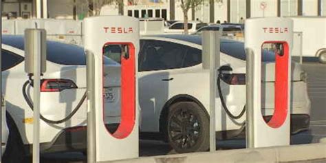 Largest Tesla charging station set to open in Barstow, CA