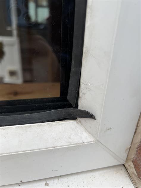 Window seal - what is this called? : r/DIYUK