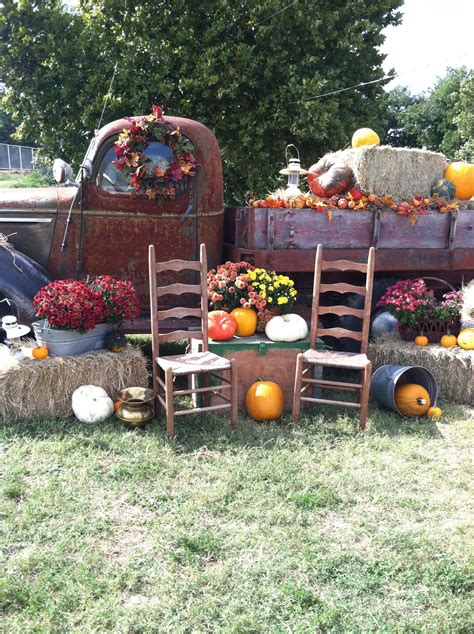 Truck decor, truck centerpiece, fall decor, autumn decor, harvest decor ...