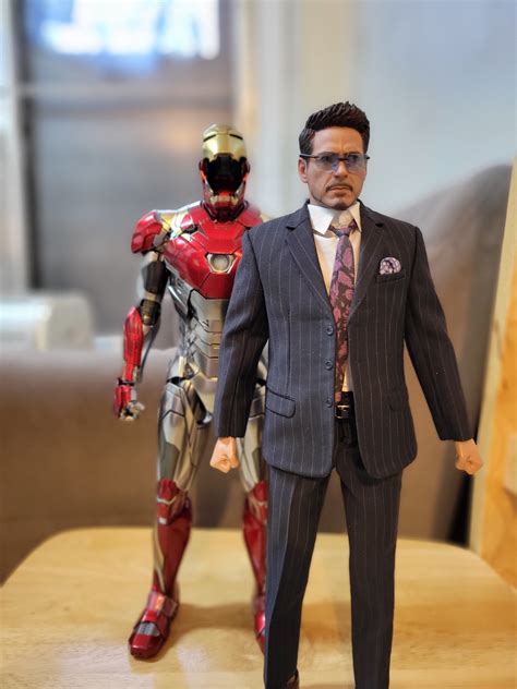 1/6 - 【Avengers: Endgame - 1/6th scale Tony Stark (Team Suit) Collectible Figure】 | Page 16 ...