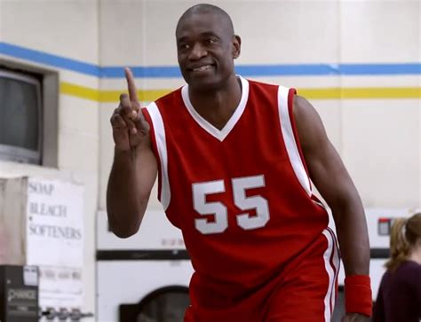 Dikembe Mutombo Blocks Everything in New GEICO Commercial (VIDEO ...