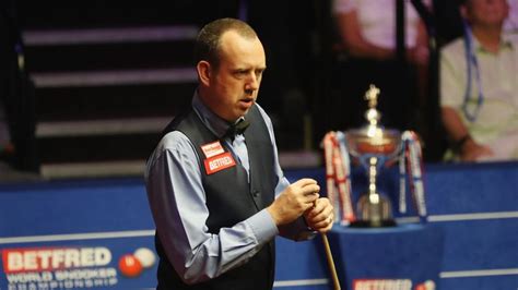 Mark Williams leads John Higgins in World Snooker Championship final ...