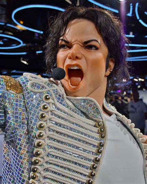 Why Did Michael Jackson Wear A Glove? - Red Lasso