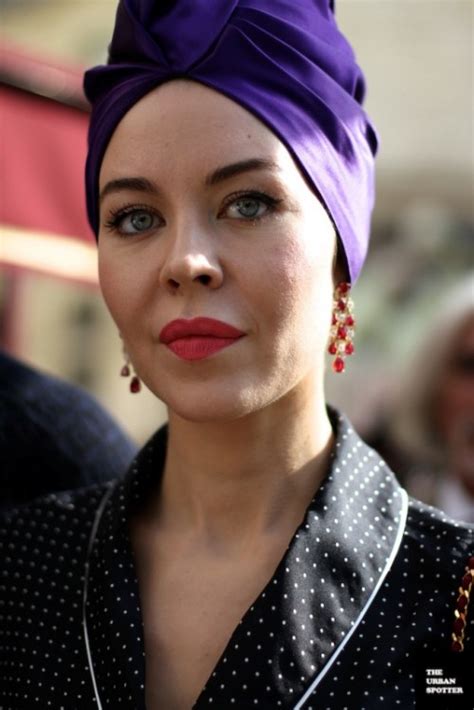 The Turban Fashion Trend Comeback: 15 Stylish Ways To Wear It Now ...