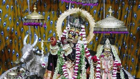 LIVE Darshan From Thikana Mandir Shri GOVIND DEVJI, Jaipur - YouTube