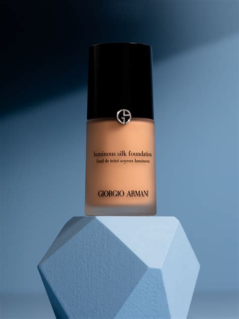 Giorgio Armani Luminous Silk Foundation | Currant Magazine