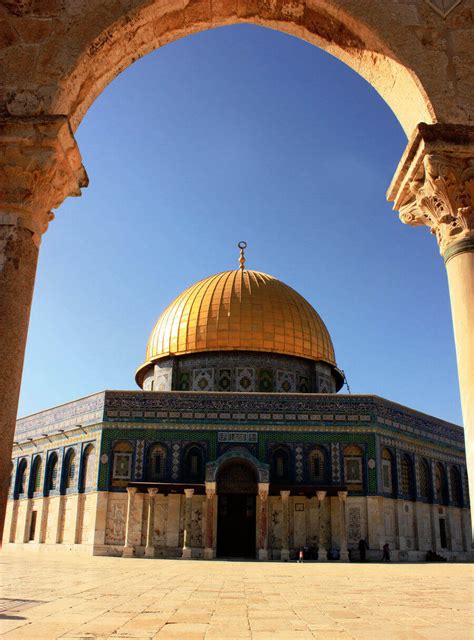 12 Beautiful Pictures of the Blessed Al-Aqsa Mosque