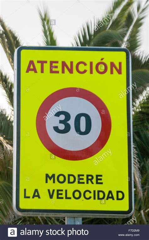 Spanish Road Signs Stock Photos & Spanish Road Signs Stock Images ...