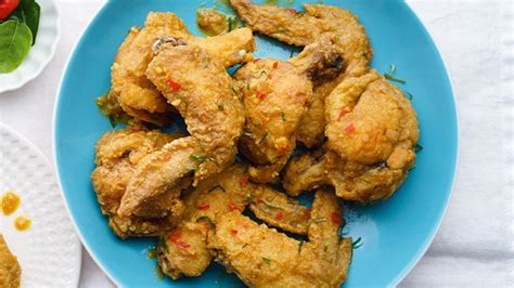 Salted Egg Yolk Chicken Wings Recipe