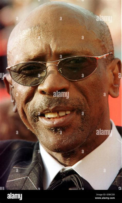 Actor louis gossett jr at the 73rd annual academy oscars hi-res stock photography and images - Alamy