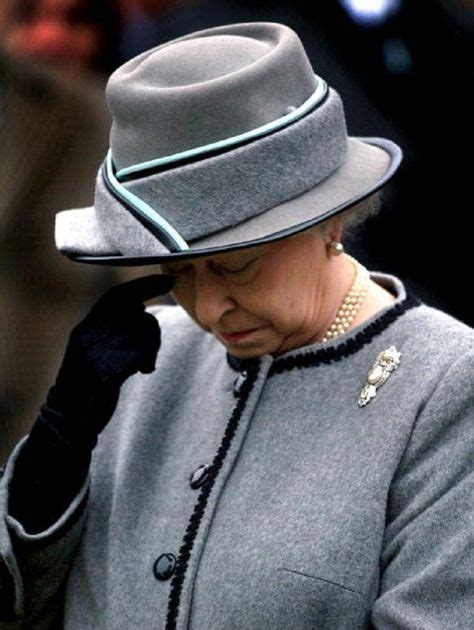 900+ idées de CHAPEAUX DE LA QUEEN en 2021 | queen, reine élisabeth ii, élisabeth ii