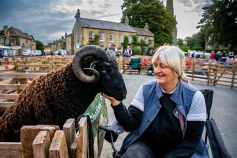 Crowds gather at Masham Sheep Fair in tradition to honour town's past