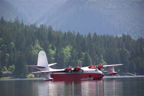 Mars Water Bombers, Sproat Lake BC | GoTofino.Com Photos