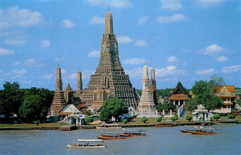 Wat Arun Top Tours and Tips | experitour.com