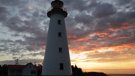 Prince Edward Island Beckons Lighthouse Lovers - Pursuits with ...