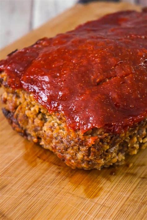 Meatloaf with Oatmeal is an easy ground beef dinner recipe. This easy meatloaf recipe is made ...