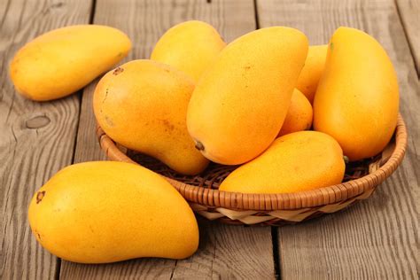 Mango - Benefits, Nutrition, Calories and Recipes - HealthifyMe