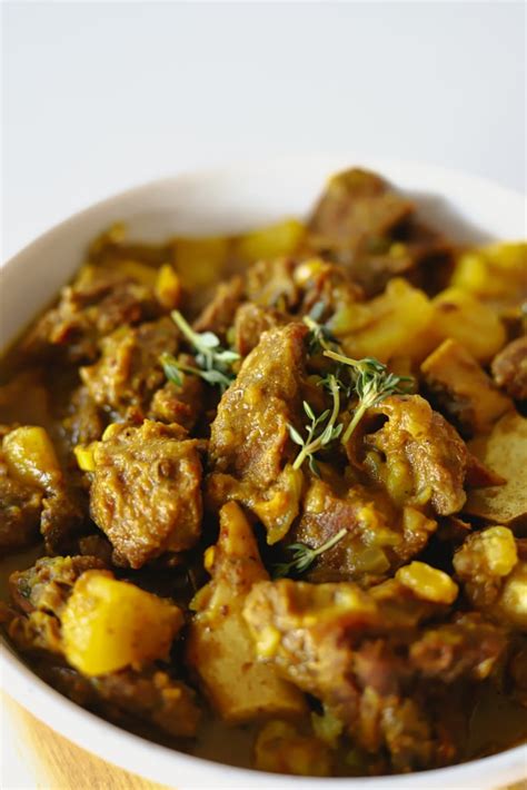 Jamaican Curry Goat - The Seasoned Skillet