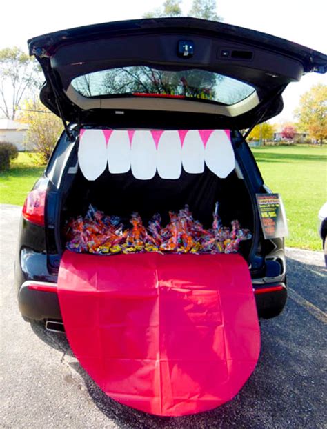 20 Thrifty Trunk or Treat Decorating Ideas | Happy Money Saver