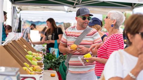 Start Your Sundays at the Original Farmers’ Market | Discover Palm Desert