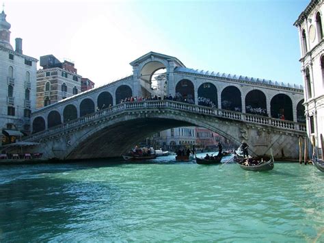 Free Photos: Venice Rialto bridge with gondola in Italy | publicdomain