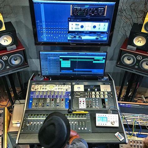 Double ArtistMix/19" rack combo | Music studio, Recording studio furniture, Recording studio home