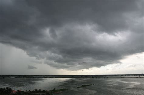 File:Monsoon Clouds 6260.JPG - Wikimedia Commons