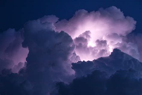 Cloud-to-cloud lightning - Jim Zuckerman Photography