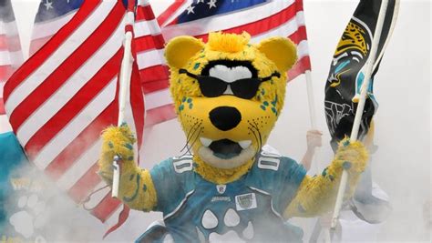 Twitter reacts to Jaguars mascot American flag Speedo