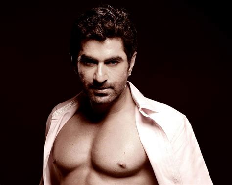 TOLLYWOOD ACTOR JEET SHIRTLESS WALLPAPER Bollywood Wallpaper 5040 | The ...