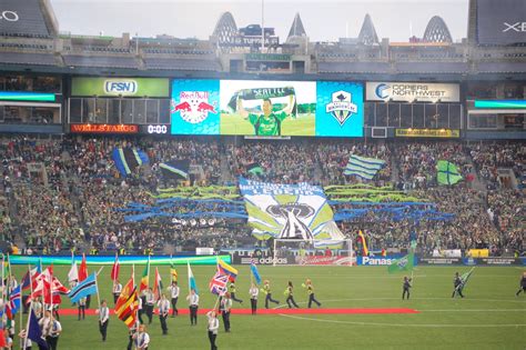 A Kentucky Hurricane: Seattle Sounders Crowd