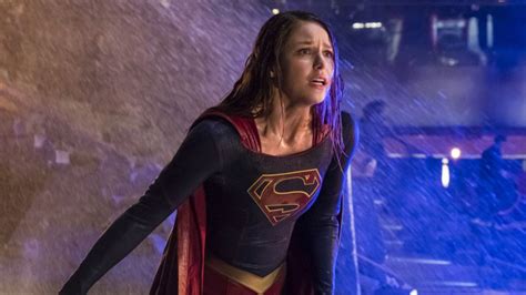 'Supergirl' Season Finale: Melissa Benoist Advises You To 'Have Your ...