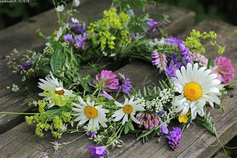 Midsummer flowers | Flower arrangements, Flower decorations, Summer wreath