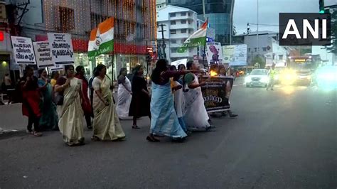 Mahila Congress holds protest against Kerala government over state ...