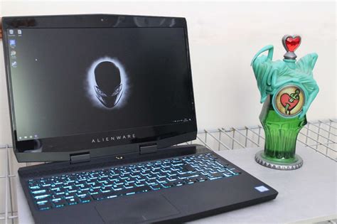 Alienware M15 Gaming Laptop Review - VGU