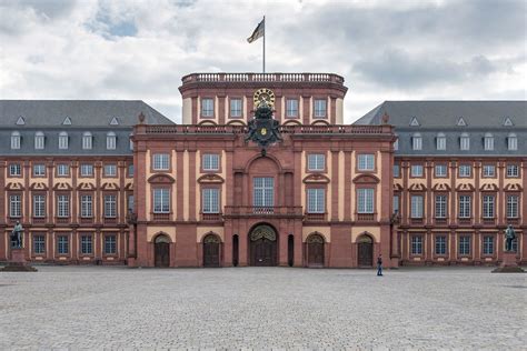 Germany’s Beautiful Must-See Palaces and Castles