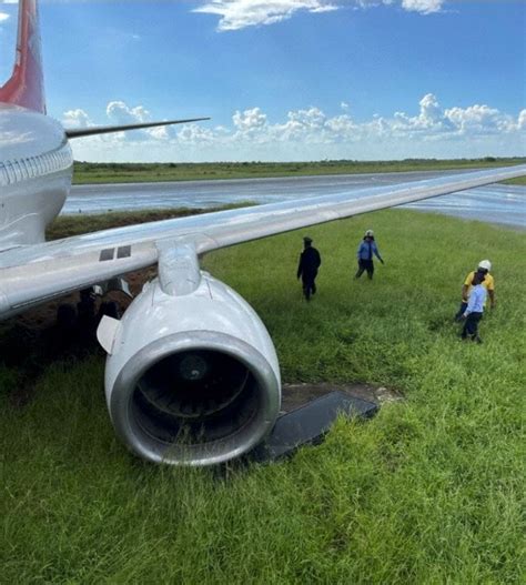 BREAKING LAM Mozambique Airlines Boeing 737 suffered a runway excursion ...