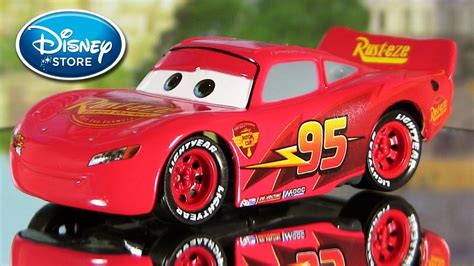 Cars 2 Intro Lightning McQueen Chase Disney-Store Die-Cast Pixar 1:43 - YouTube