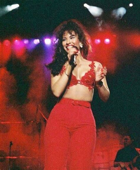 Selena Quintanilla Curves