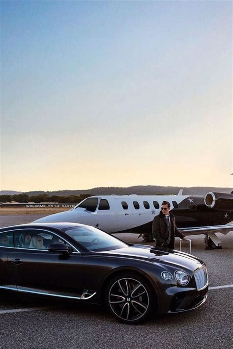 Billionaire lifestyle, luxury lifestyle