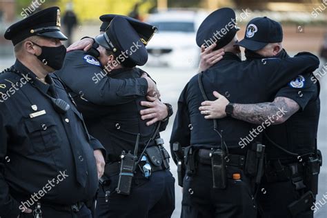 Capitol Hill Police Officers Embrace After Editorial Stock Photo ...