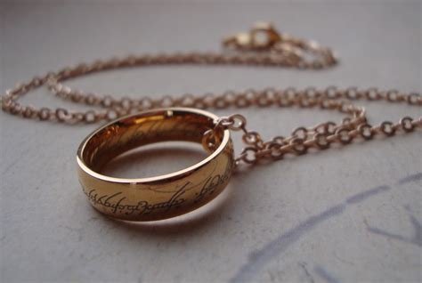 Frodo Baggins' Ring of Power (Gold) ~ Lord of the Rings/The Hobbit on ...